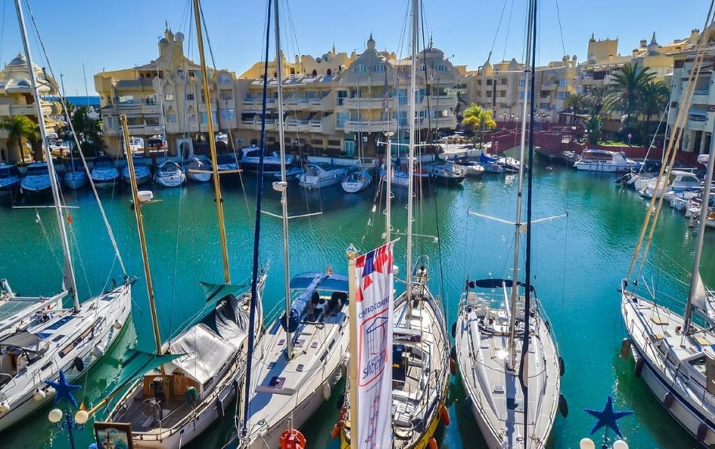 Benal Beach Holidays Apartment Benalmadena Exterior photo